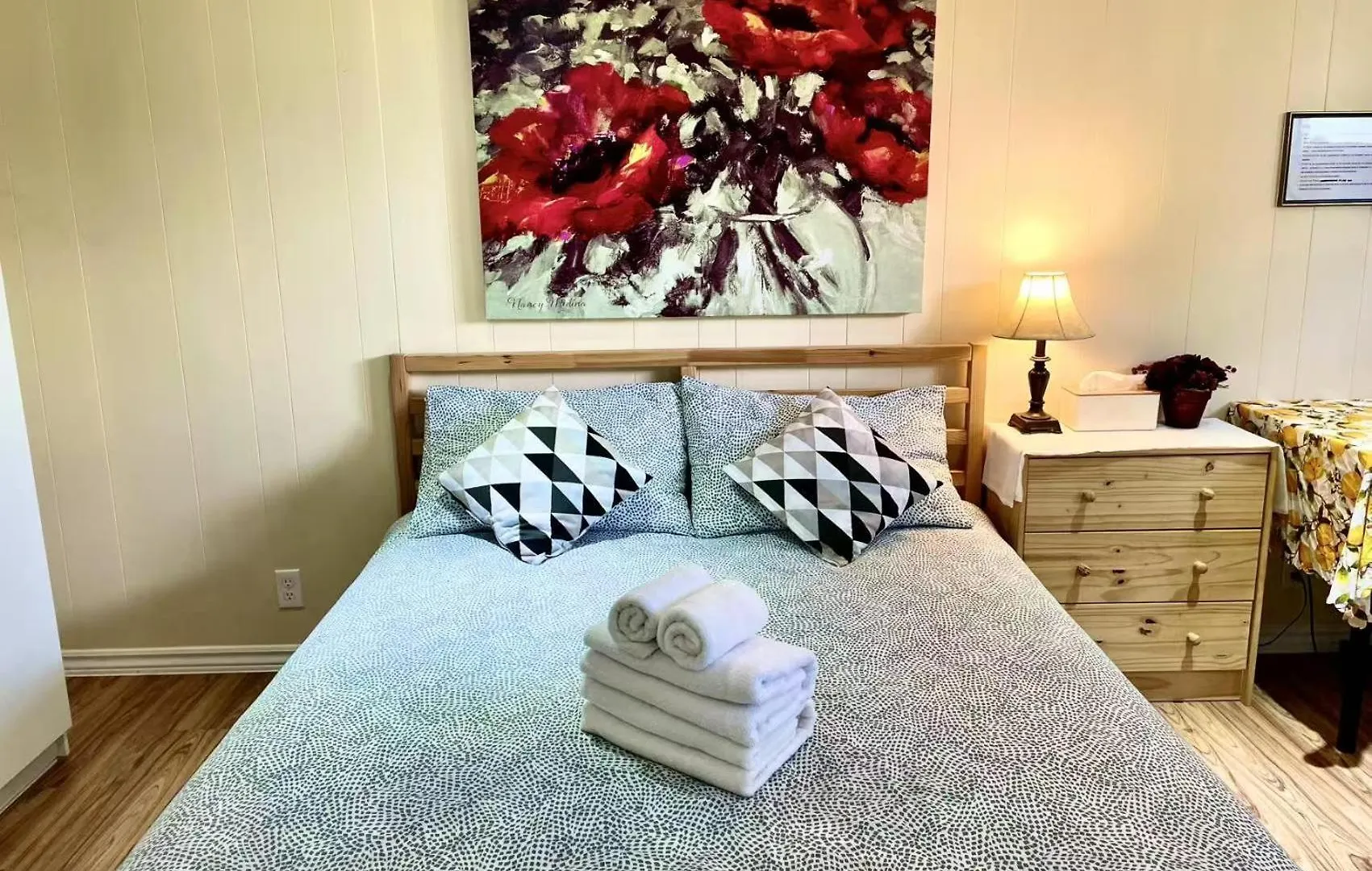 Bright&Modern Space Perfect For Couple And Family Step To Public Transit In トロント カナダ